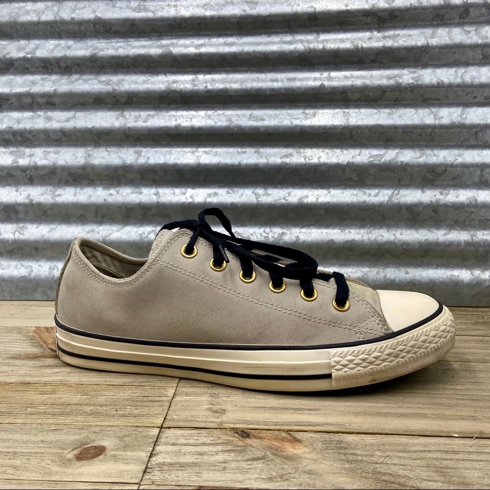 Converse Men’s Grey Leather Sneakers, Size 8, EUC - Picture 2 of 8